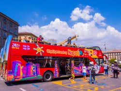 Ônibus turístico de Nápoles
