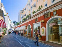 Rua comercial em Capri