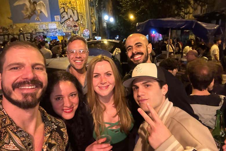 Passeando pelo centro histórico de Nápoles no tour de festa